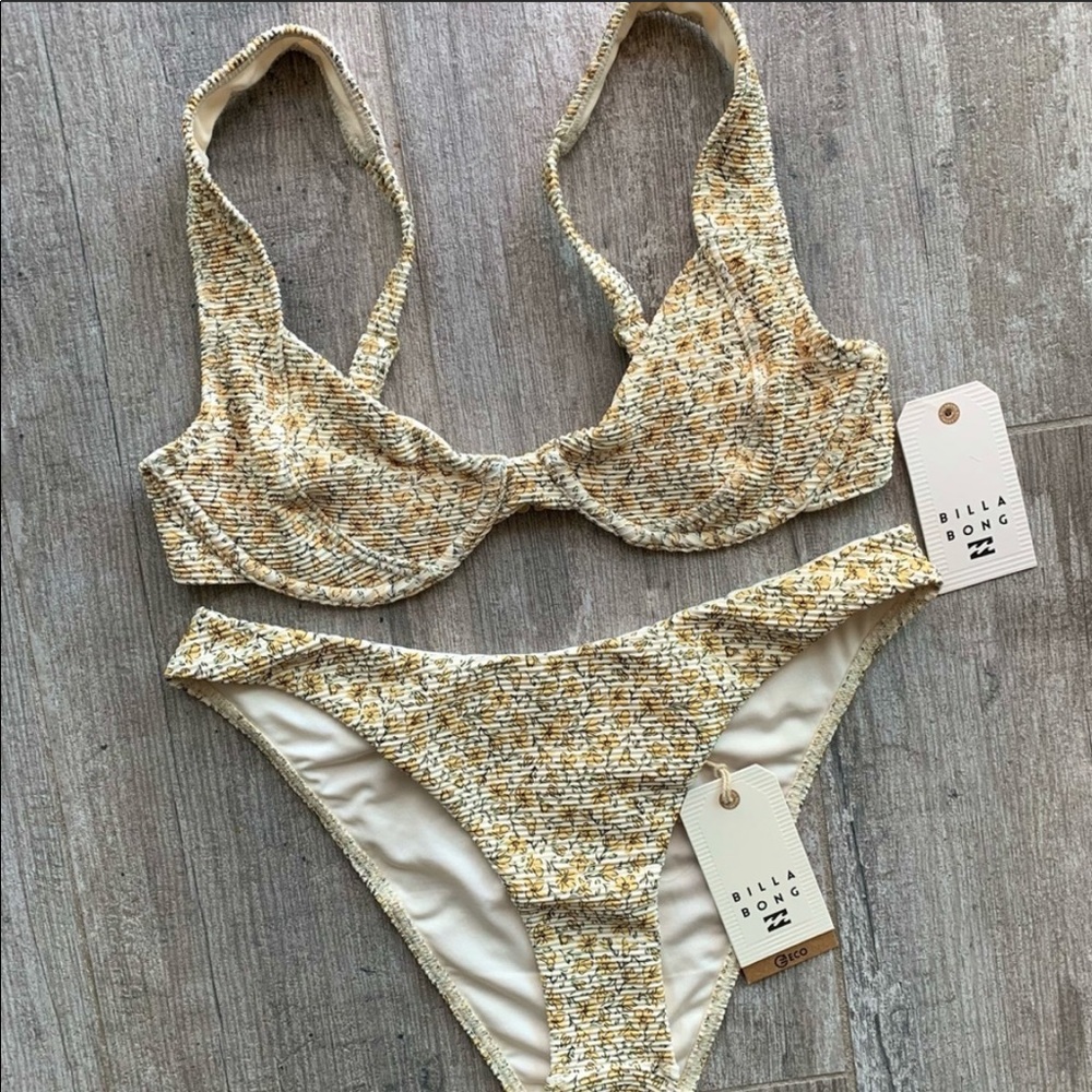 ISO 👀 Billabong Summer Love Bikini Set [Shown]